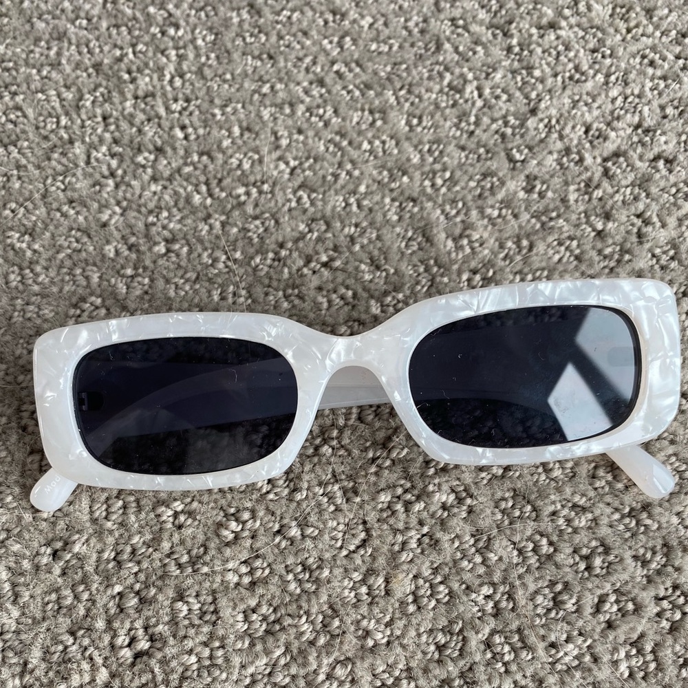 urban outfitters sunglasses